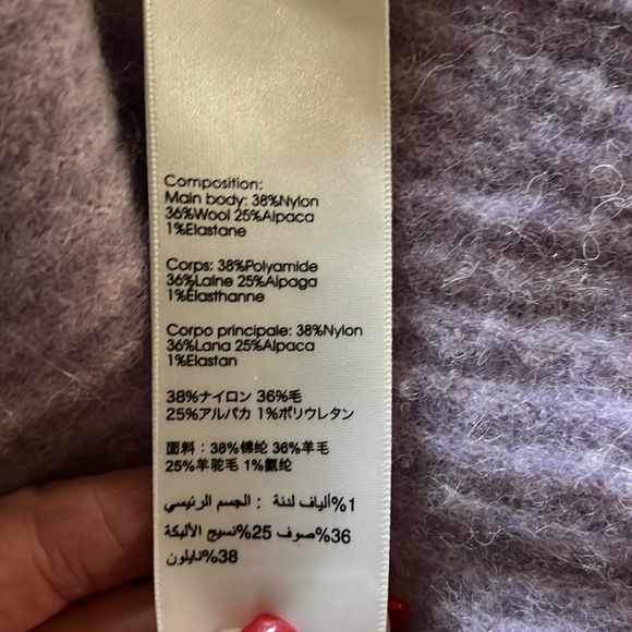 Stunning sweater - Picture 5 of 5